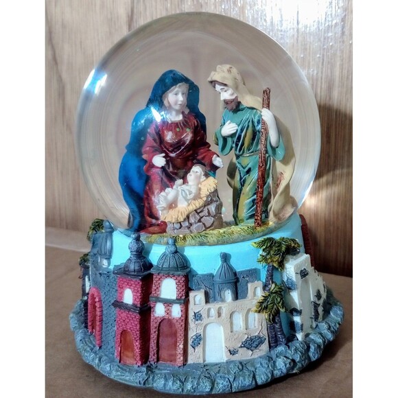 Christmas Nativity Scene Snowglobe Jesus Mary Joseph Musical Decor Tested Works - Picture 1 of 3